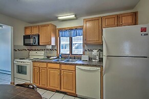 Old Orchard Beach Apt - Walk to Beach & Pier!