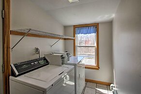 Old Orchard Beach Apt - Walk to Beach & Pier!