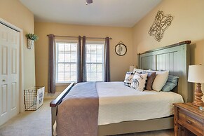 Updated Farmhouse w/ Yard, 10 Mi to Dtwn Atlanta