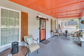 Updated Farmhouse w/ Yard, 10 Mi to Dtwn Atlanta