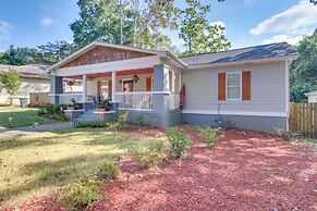 Updated Farmhouse w/ Yard, 10 Mi to Dtwn Atlanta