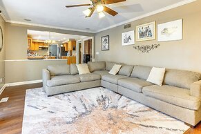 8 Mi to Dtwn: Family-friendly Home in Fort Wayne!
