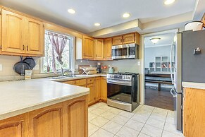 8 Mi to Dtwn: Family-friendly Home in Fort Wayne!