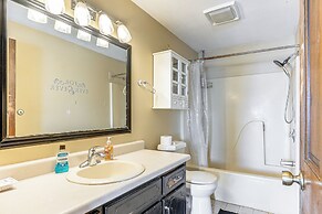 8 Mi to Dtwn: Family-friendly Home in Fort Wayne!
