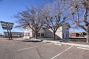 Kingman Apartment < 2 Miles to Route 66 Sign!