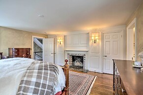 Spacious Estate w/ Courtyard: 2 Miles to Downtown!