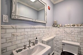 Spacious Estate w/ Courtyard: 2 Miles to Downtown!