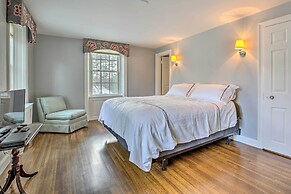 Spacious Estate w/ Courtyard: 2 Miles to Downtown!