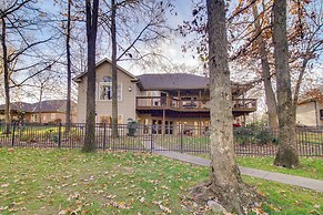Lakefront Home w/ Furnished Deck in Grove!