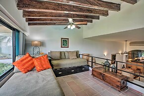 Updated Oceanside Townhome w/ Pool: Walk to Beach!