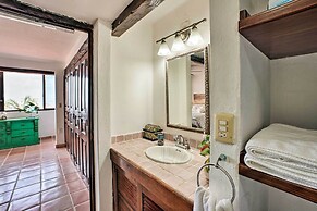 Updated Oceanside Townhome w/ Pool: Walk to Beach!