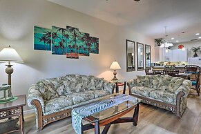 Vibrant Condo w/ Pool Access: 11 Mi to Disney