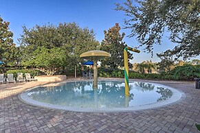Vibrant Condo w/ Pool Access: 11 Mi to Disney