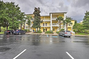 Vibrant Condo w/ Pool Access: 11 Mi to Disney