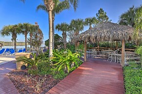 Vibrant Condo w/ Pool Access: 11 Mi to Disney