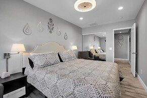 Near Downtown: Palm Springs Home w/ Mountain Views