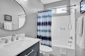 Near Downtown: Palm Springs Home w/ Mountain Views