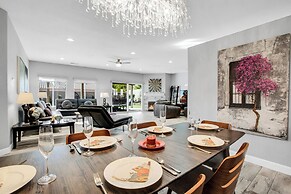 Near Downtown: Palm Springs Home w/ Mountain Views