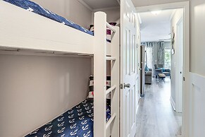 Pool, Tennis & Gym: Resort Condo in Hilton Head!