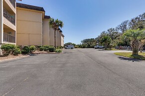 Pool, Tennis & Gym: Resort Condo in Hilton Head!