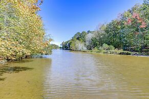 Private Waterfront Lake Oconee Escape w/ Dock!