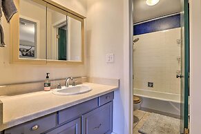 Modern Condo w/ Mtn Views: Near Dillon Reservoir!