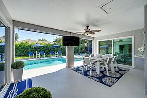 Pool & Spa: Luxe Home in Naples!