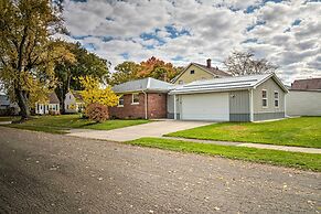 Modern Eerie Escape w/ Yard ~ 8 Mi to Presque Isle