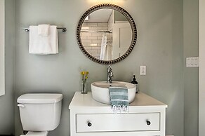 Modern Eerie Escape w/ Yard ~ 8 Mi to Presque Isle