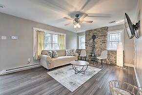 ~ 1 Mi to Lake Carobeth: Cozy & Modern Retreat!