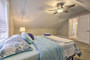 ~ 1 Mi to Lake Carobeth: Cozy & Modern Retreat!