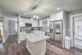 ~ 1 Mi to Lake Carobeth: Cozy & Modern Retreat!