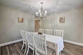 ~ 1 Mi to Lake Carobeth: Cozy & Modern Retreat!