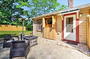 Lovely Cottage w/ Sauna & Fire Pit Near Asheville!