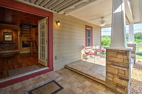 Lovely Cottage w/ Sauna & Fire Pit Near Asheville!