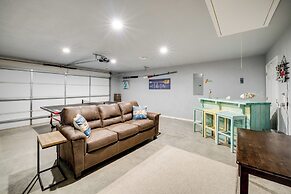 Modern Retreat w/ Gas Grill - Walk to Lake Texoma!