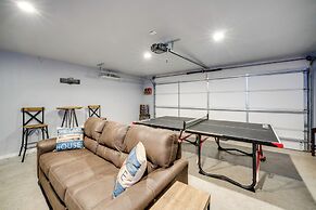 Modern Retreat w/ Gas Grill - Walk to Lake Texoma!