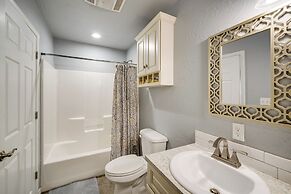 Modern Retreat w/ Gas Grill - Walk to Lake Texoma!