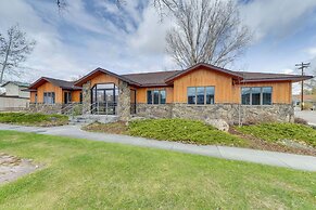 Spacious Home 10 Minutes to Ten Sleep Canyon!