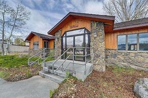 Spacious Home 10 Minutes to Ten Sleep Canyon!