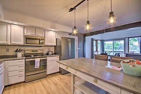 Stylish Eldon Home w/ Grill: 1 Mile to Lake!