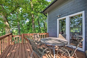 Stylish Eldon Home w/ Grill: 1 Mile to Lake!