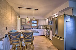 Stylish Eldon Home w/ Grill: 1 Mile to Lake!