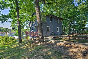 Stylish Eldon Home w/ Grill: 1 Mile to Lake!