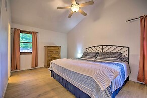 Stylish Eldon Home w/ Grill: 1 Mile to Lake!