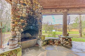 Spacious Georgia Escape: Patio w/ Stunning Views!