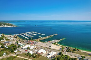Cozy Apt < 1 Mi Near Lake Huron & Mackinac Island!