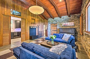 Luxury Lodge on 45 Acres: Patio, Deck & Views!