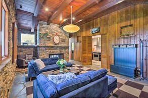 Luxury Lodge on 45 Acres: Patio, Deck & Views!
