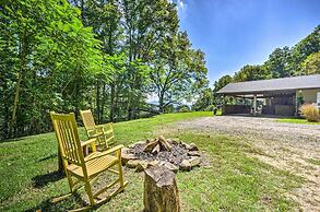 Luxury Lodge on 45 Acres: Patio, Deck & Views!